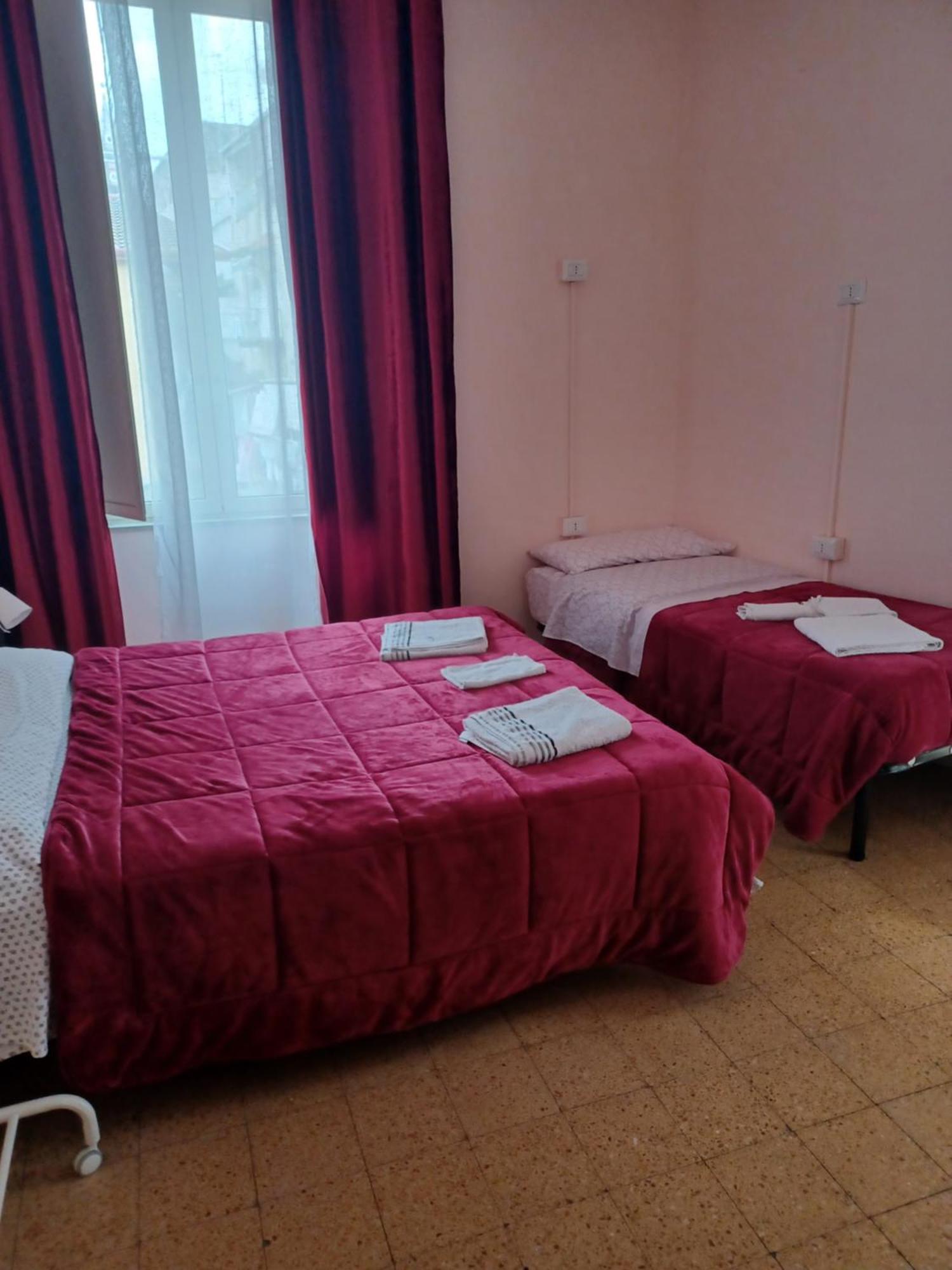 B&B Appartamenti Napoli Екстер'єр фото