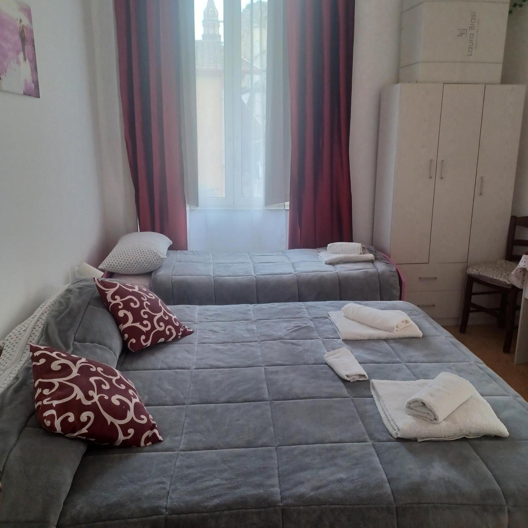 B&B Appartamenti Napoli Екстер'єр фото